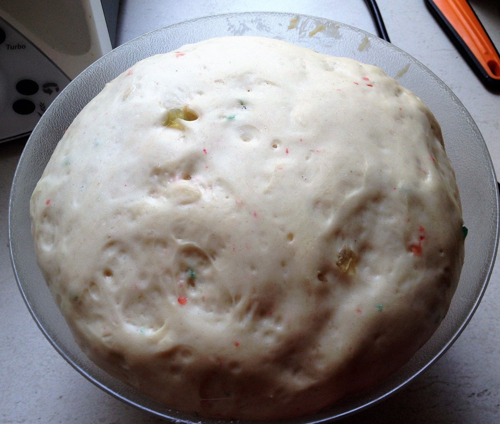 Kouglofs 3 versionsversion 1,la peu riche kouglof aux fruits confits