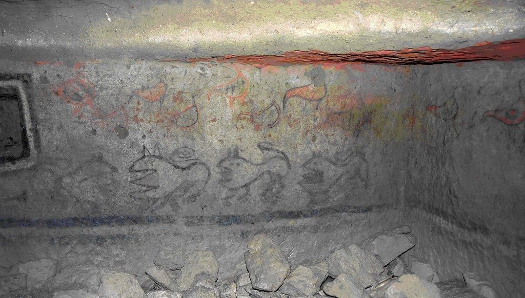 Veies la tombe des Lions Rugissants. A la recherche des Etrusques...
