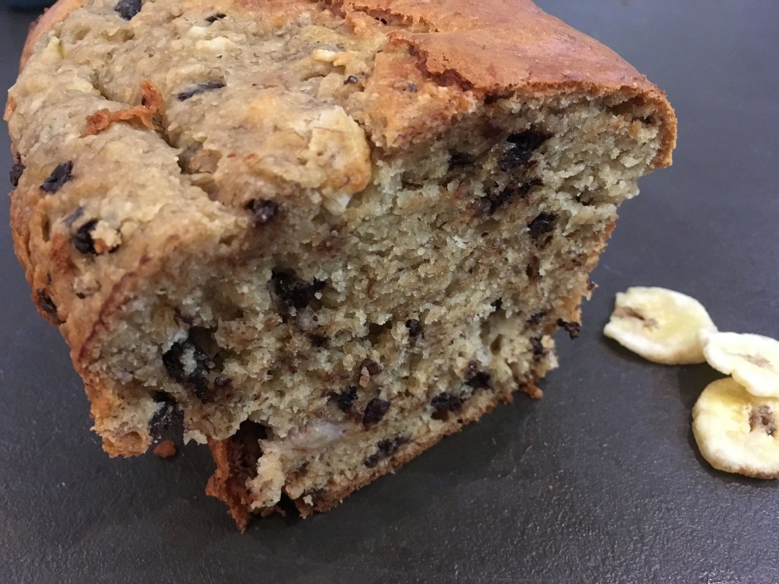 Banana Bread Au Beurre De Cacahuete Et Pepites De Chocolat Les Papilles De Karen