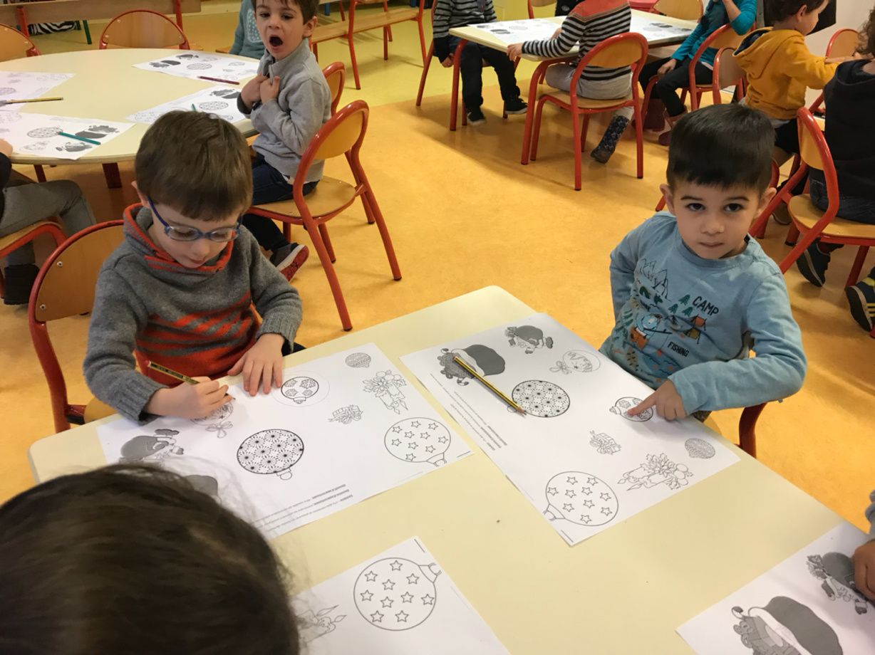 Patin En Feutre Adhésif Antidérapant En Téflon Protection Pour Meubles, Chaises Et Sols, Glissement Fluide, Protection Contre Les Rayures (Rond,40mm) | Leroy Merlin