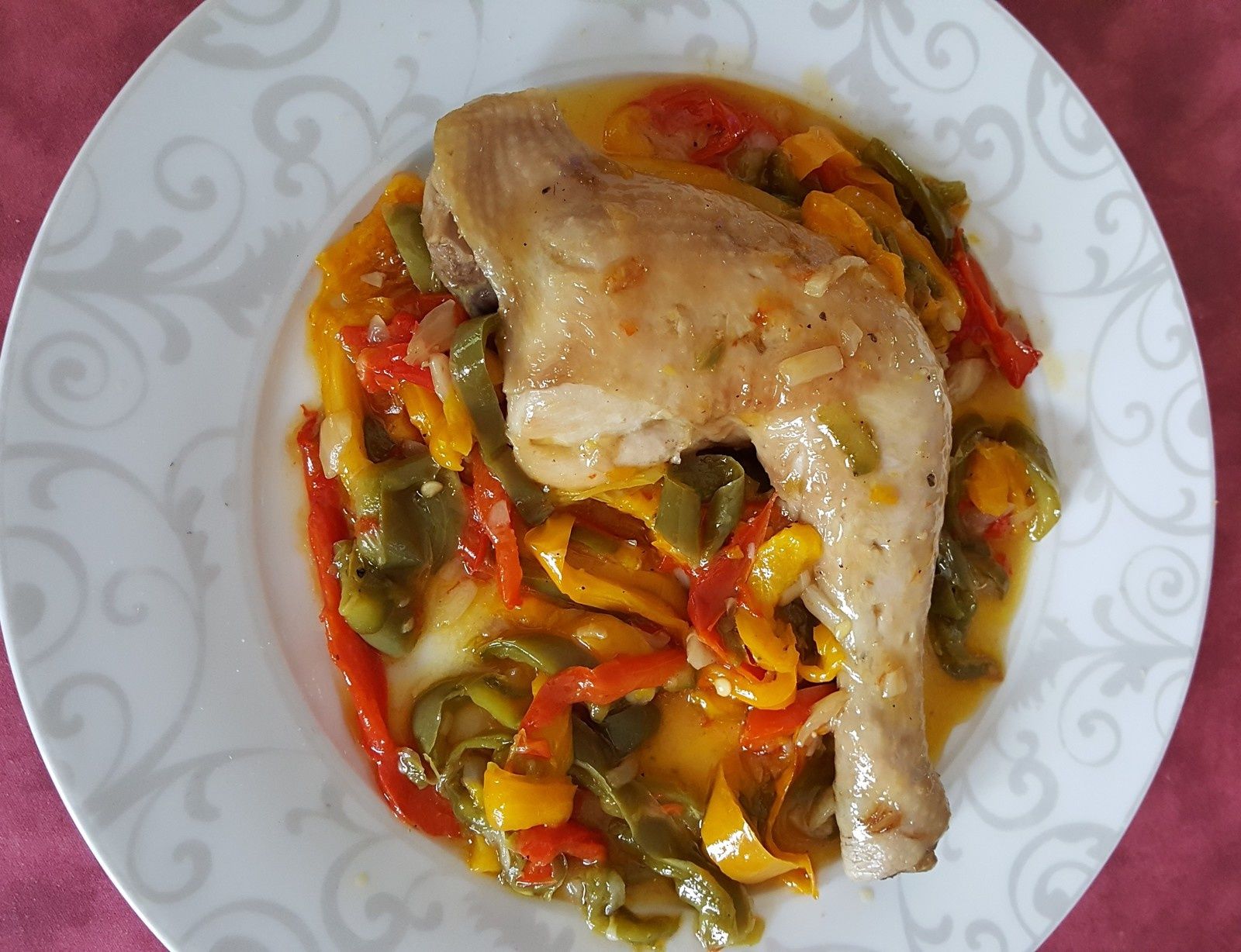 Recette Cuisse De Poulet Aux Poivrons En Cocotte Cuisses de poulet aux poivrons - créations de lala