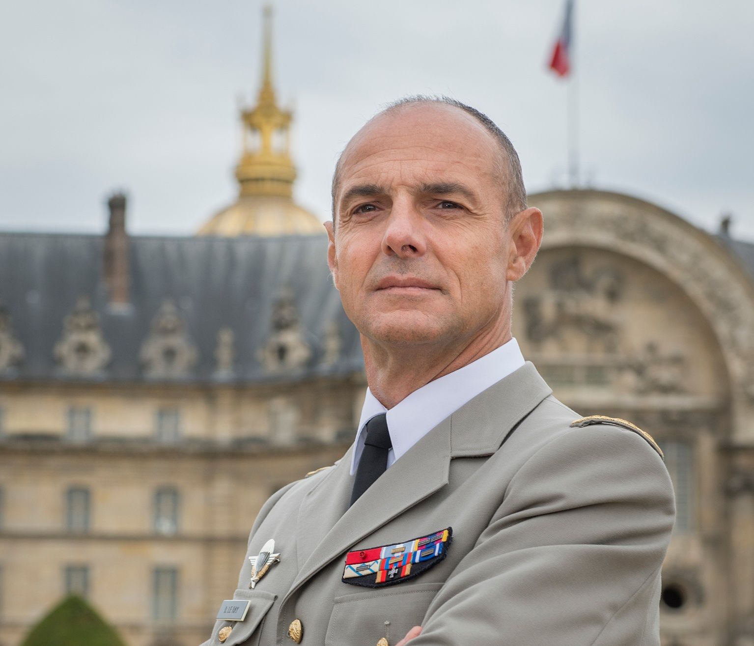 Le général de corps d’armée Bruno Le Ray, Gouverneur militaire de Paris.