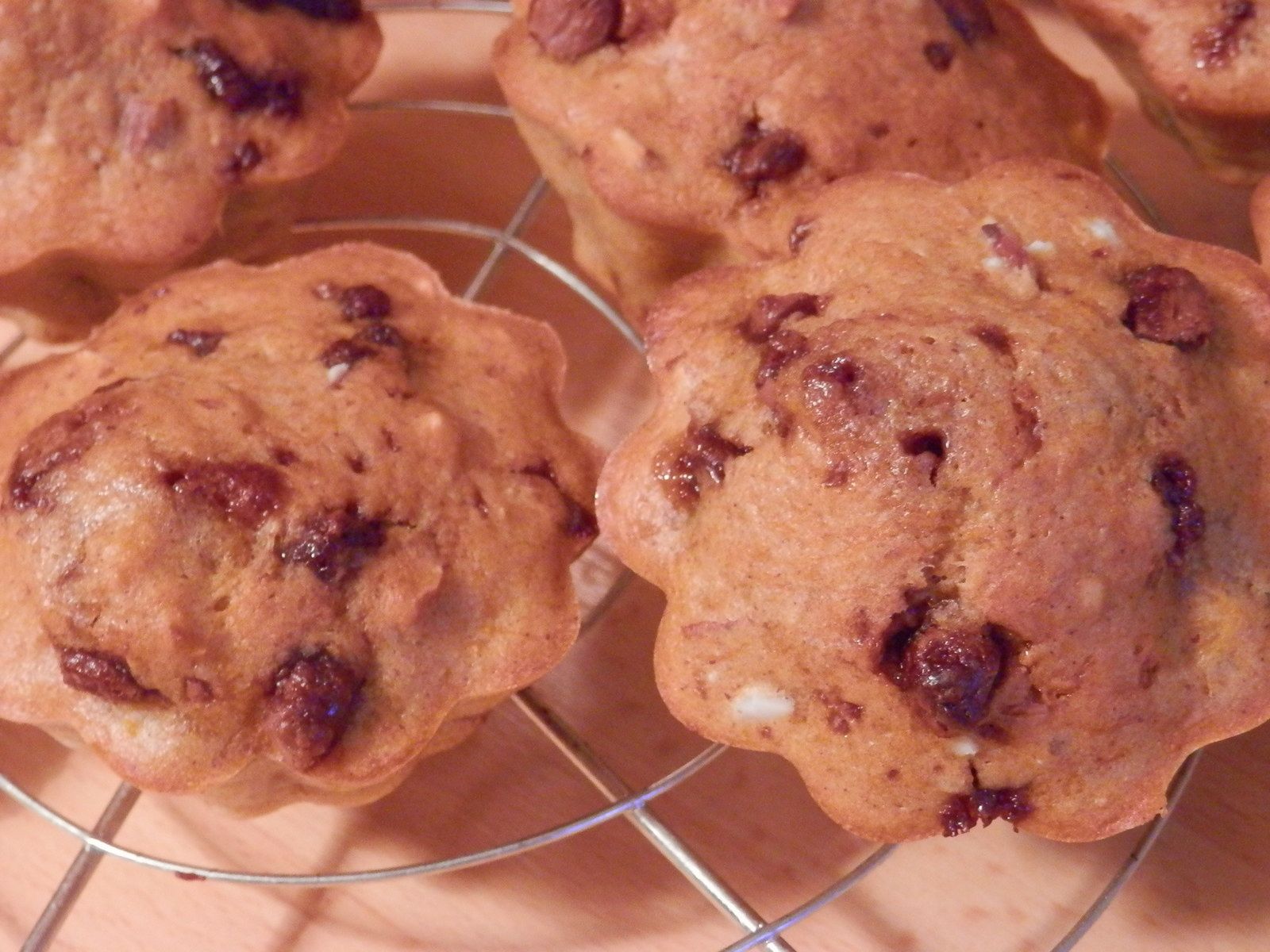 Muffins A La Courge Butternut Lait De Chataigne Maison Aux Noisettes Et Pepites De Chocolat Entre Rire Et Cuisine