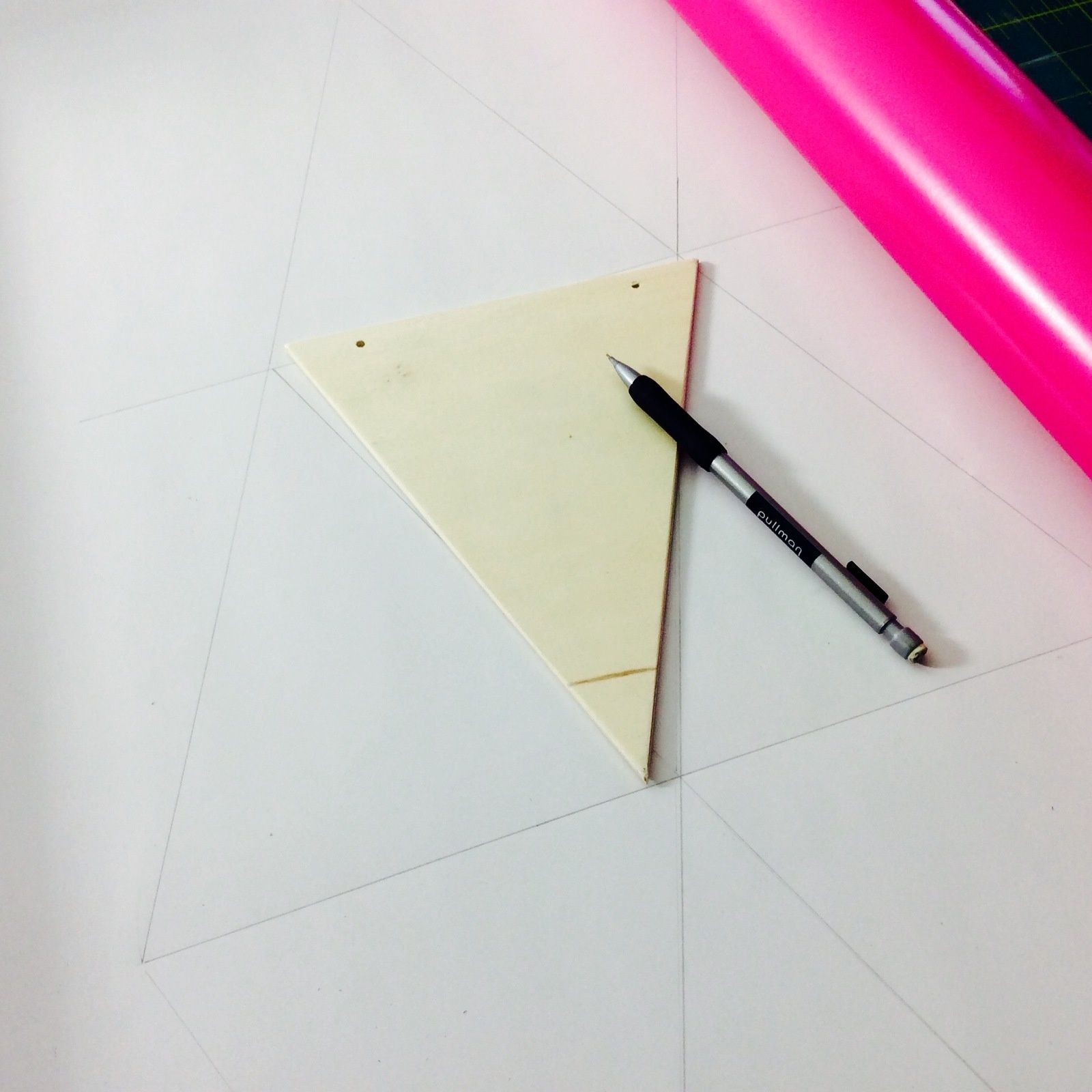 Déco de fête : fanions en papier