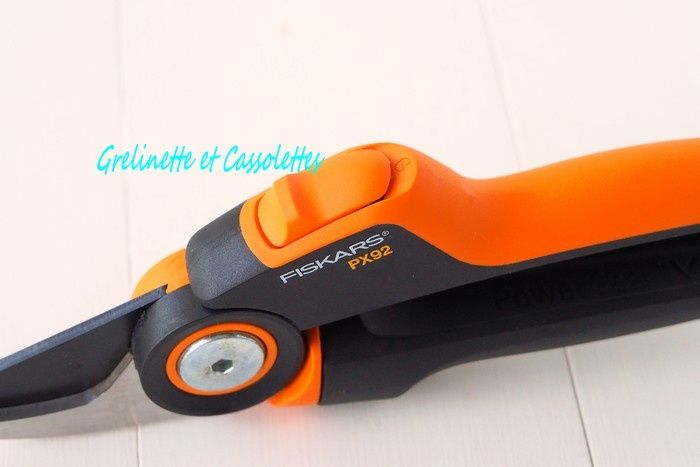 J'ai Testé le Sécateur à Crémaillère et Poignée Tournante Fiskars PX92M et  Astuce pour replanter des Aromatiques - Grelinette et Cassolettes