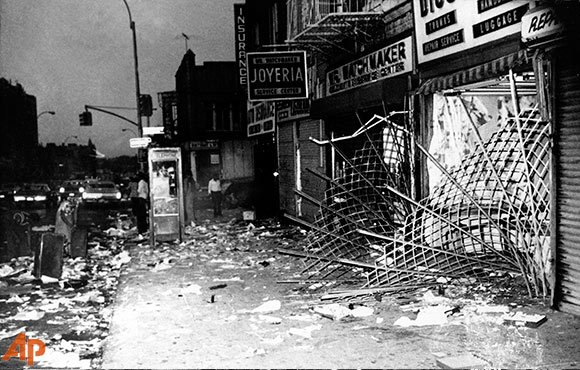 Pillages de la nuit du 13 au 14 juillet 1977