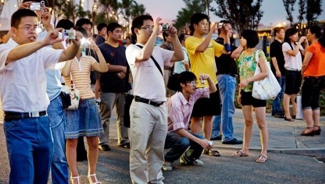 janvry village préféré des francais ,les chinois arrivent ! et les créatifs se déchainent
