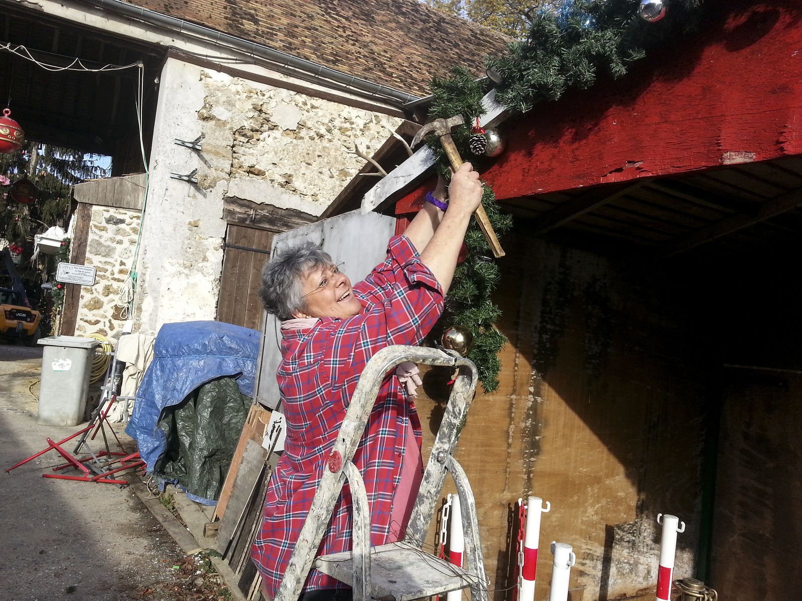 On a gagné ! le merveilleux village de noel ,c'est eux ! les lutins de janvry