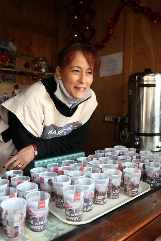 On a gagné ! le merveilleux village de noel ,c'est eux ! les lutins de janvry