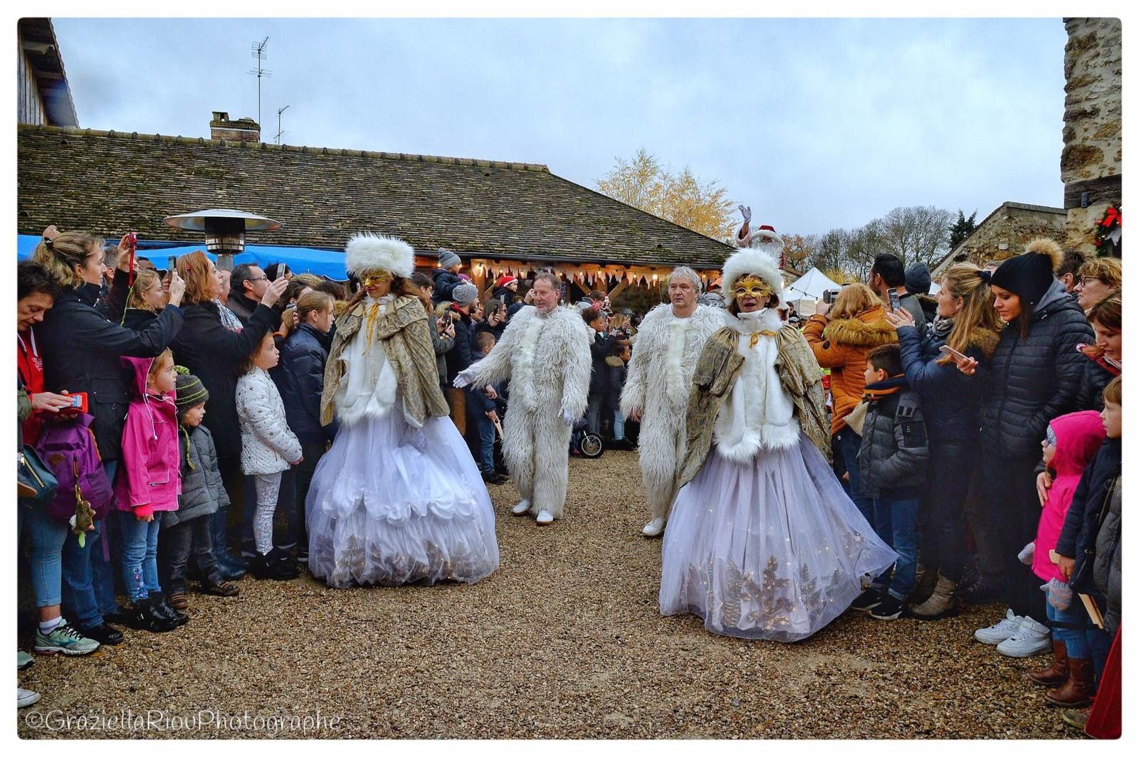 On a gagné ! le merveilleux village de noel ,c'est eux ! les lutins de janvry
