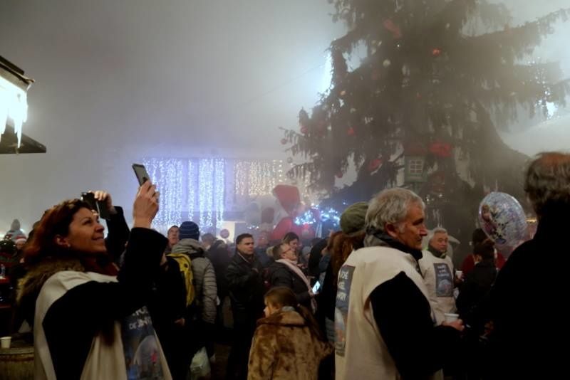 On a gagné ! le merveilleux village de noel ,c'est eux ! les lutins de janvry