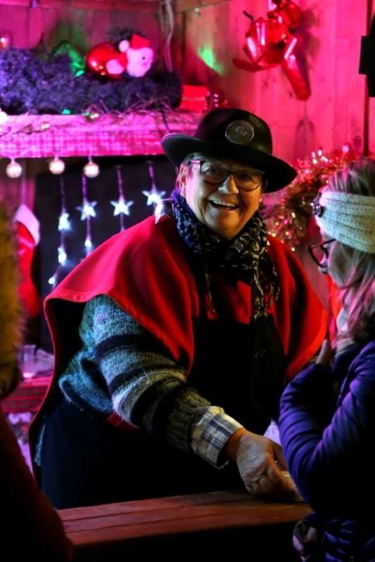 On a gagné ! le merveilleux village de noel ,c'est eux ! les lutins de janvry