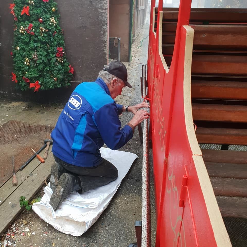 On a gagné ! le merveilleux village de noel ,c'est eux ! les lutins de janvry