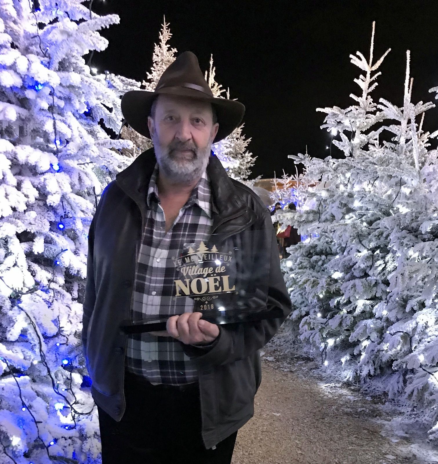 On a gagné ! le merveilleux village de noel ,c'est eux ! les lutins de janvry
