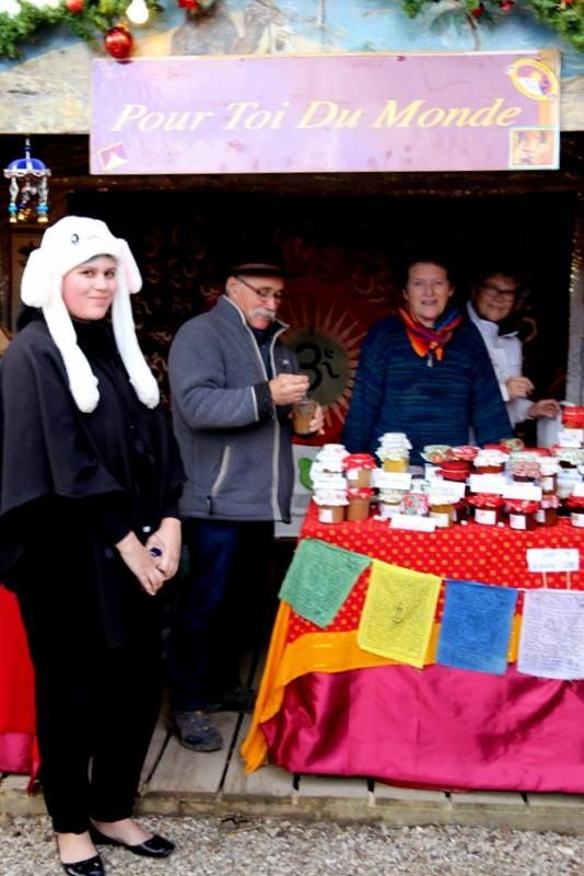 On a gagné ! le merveilleux village de noel ,c'est eux ! les lutins de janvry