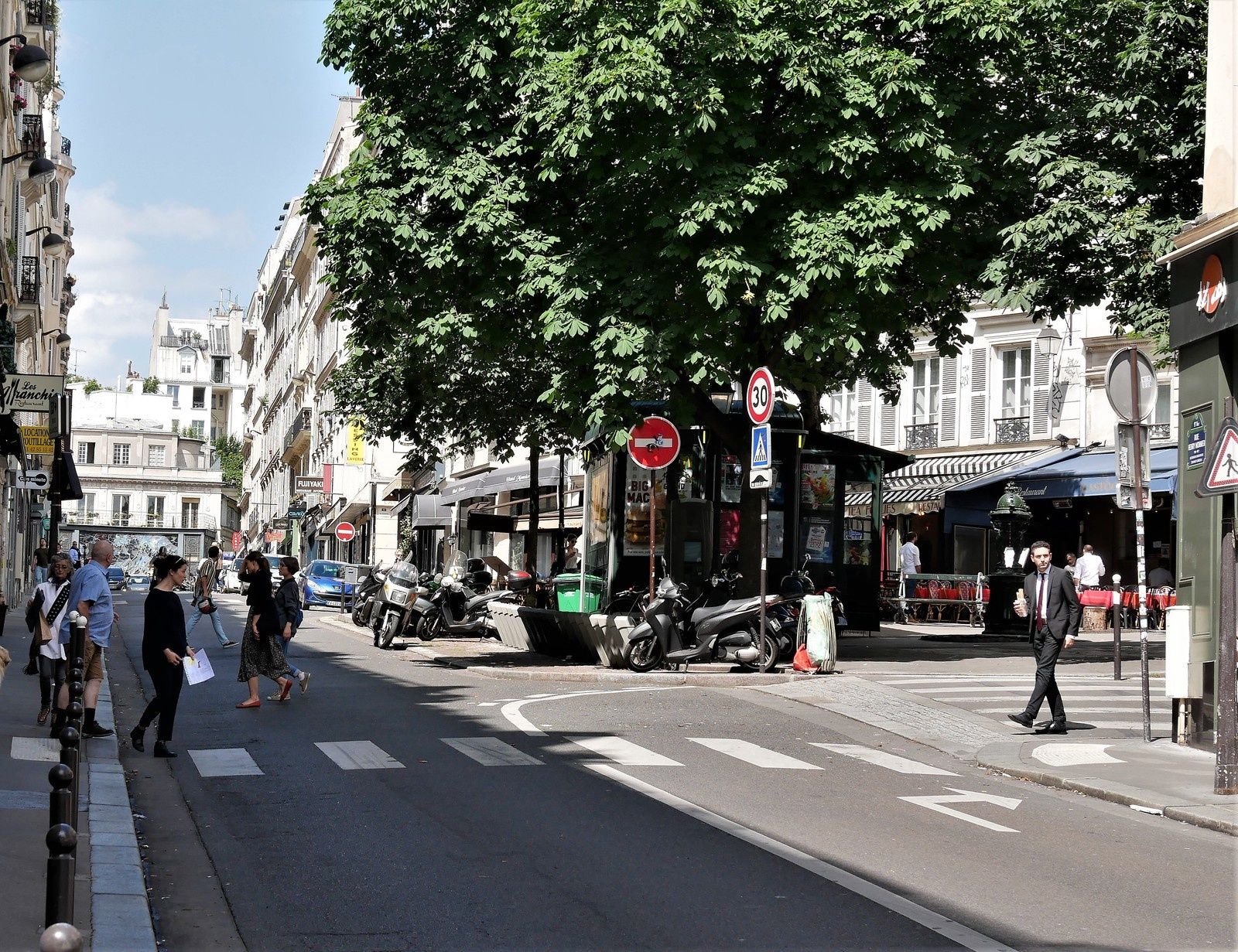 Rue Henry-Monnier. Paris. Montmartre. - Montmartre secret