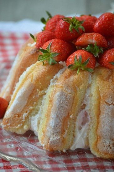 Charlotte aux fraises...très facile - Le blog de C'est Nathalie qui cuisine