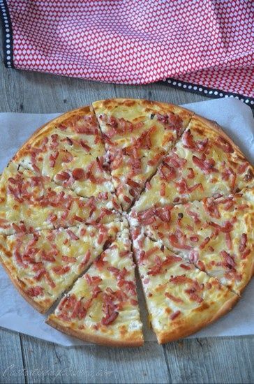 Flammekueche ou tarte flambée alsacienne