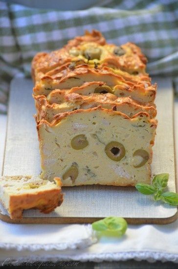 Terrine de poulet aux olives et basilic