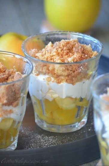 Verrines de pommes, cannelle et biscuit comme un crumble
