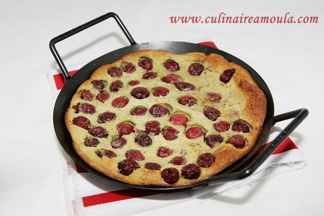 Clafoutis poêlé aux cerises et pistache