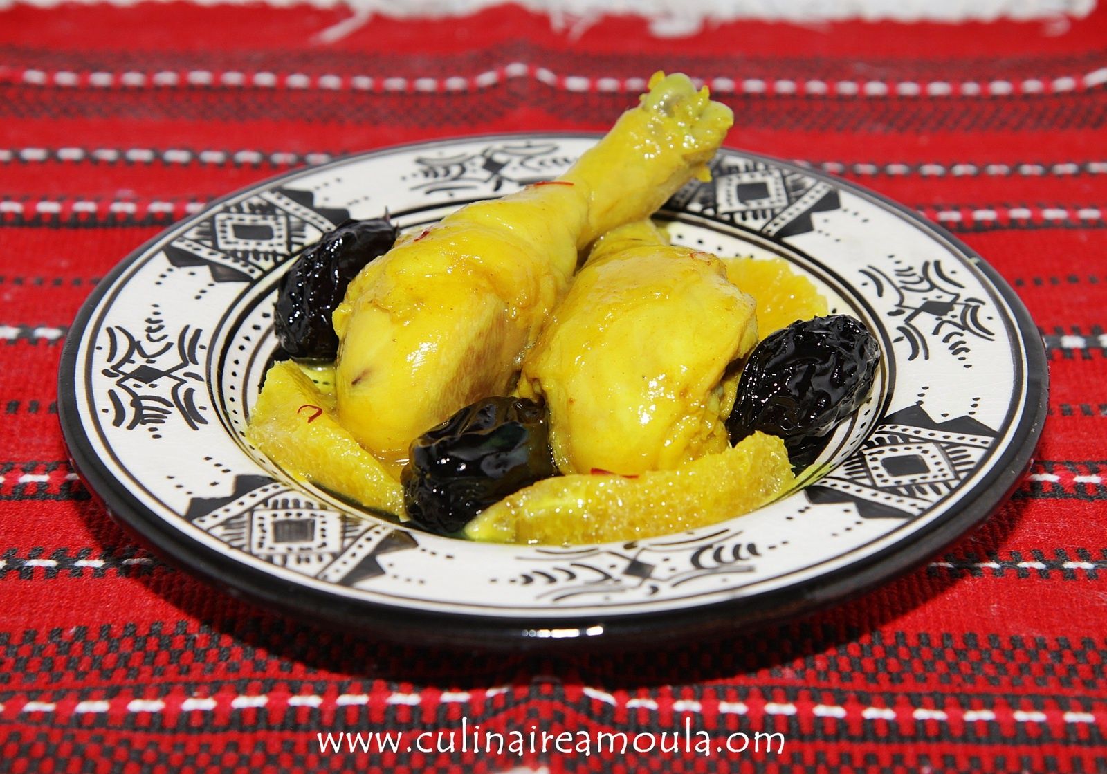 Pilons de poulet aux pruneaux, orange et huile d'argan