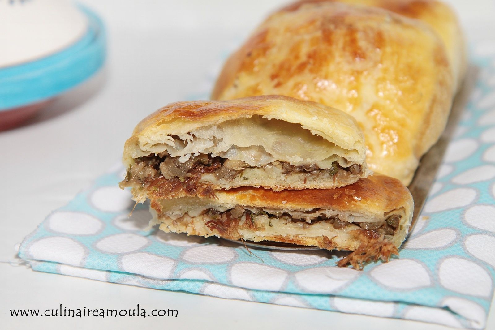 Rghaifs feuilletés à l'aubergine et au kheliî