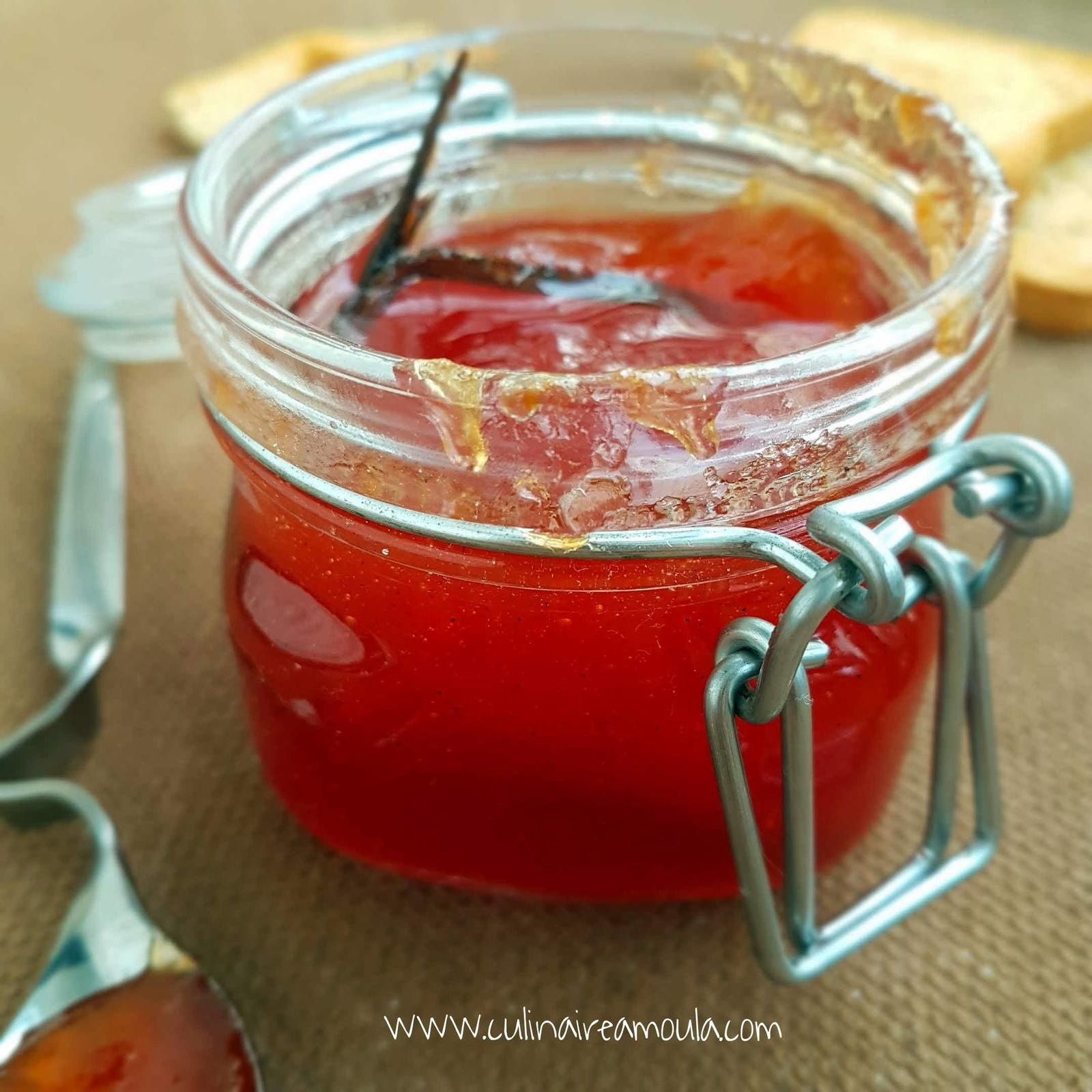 Confiture de tomates à la vanille et fleur d'oranger