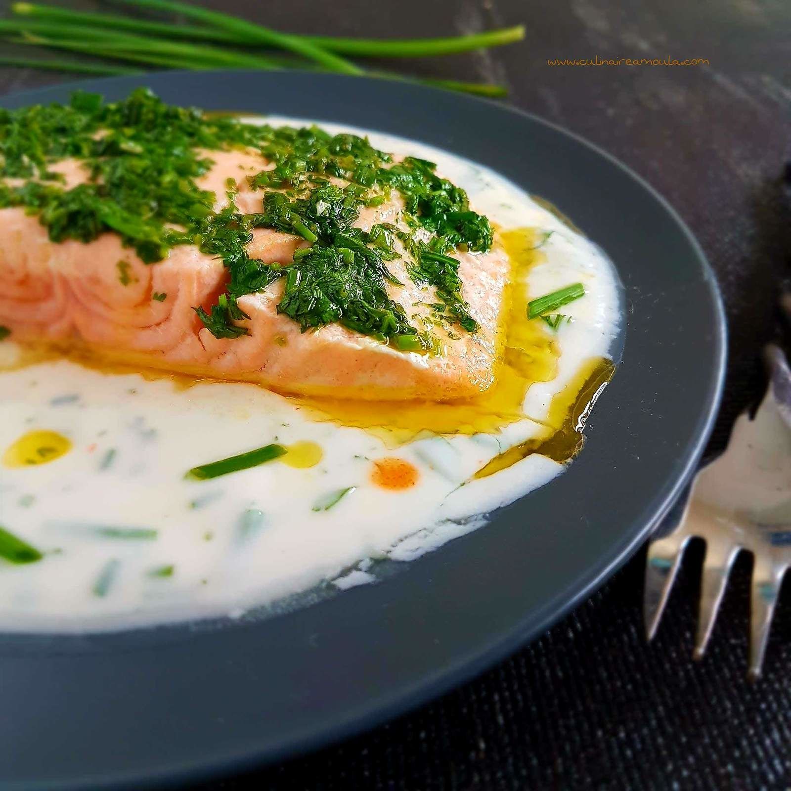Filet de saumon sauce yaourt et tabasco