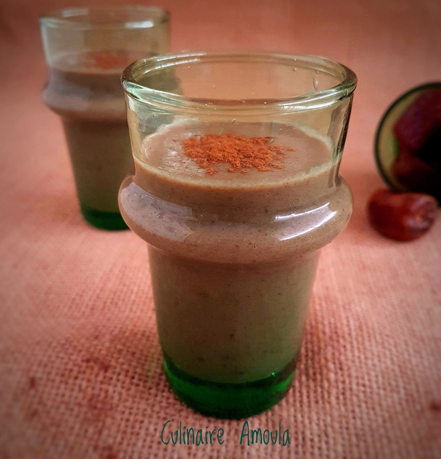 Smoothie aux dattes et café