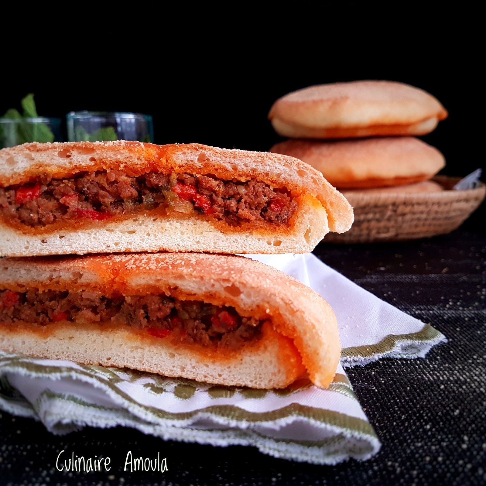 Khobz &quot; pain &quot; farci à la marocaire
