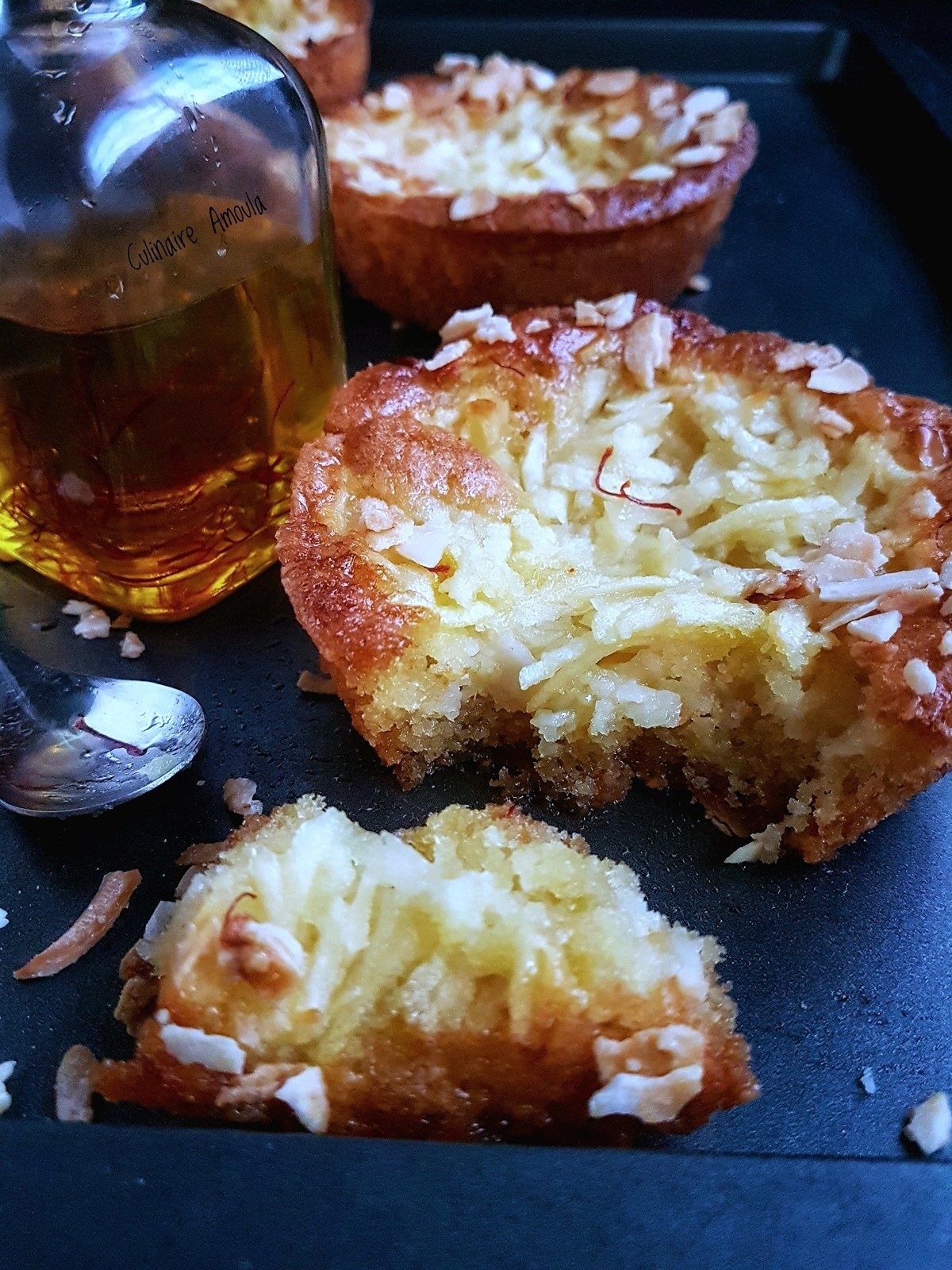 Gâteau aux pommes et sirop au safran
