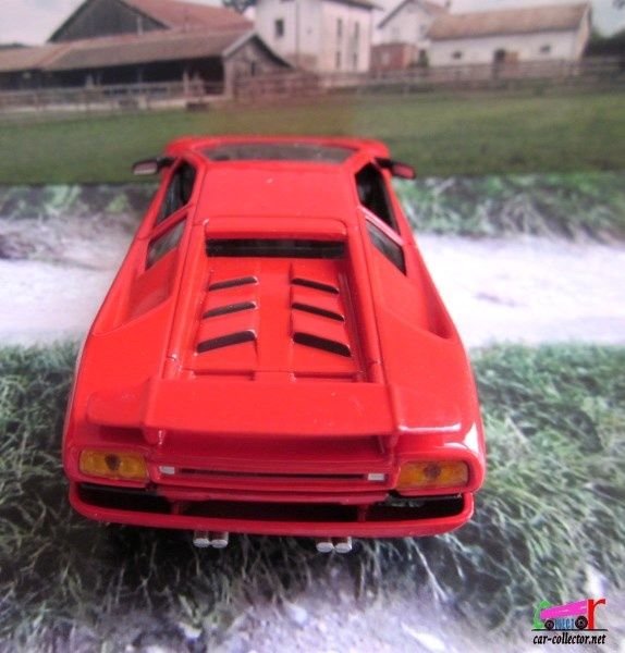 FASCICULE N°25 LAMBORGHINI DIABLO UNIVERSAL HOBBIES 1/43