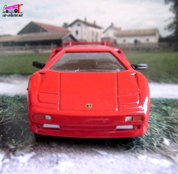 FASCICULE N°25 LAMBORGHINI DIABLO UNIVERSAL HOBBIES 1/43