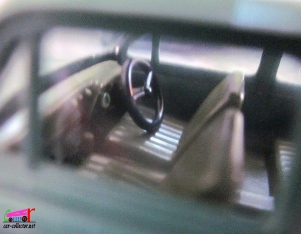 FORD 100E LICHEN GREEN 1953 VANGUARDS 1/43