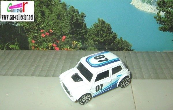 MORRIS MINI - MINI COOPER AUSTIN ROVER MINI 1000 HOT WHEELS 1/64