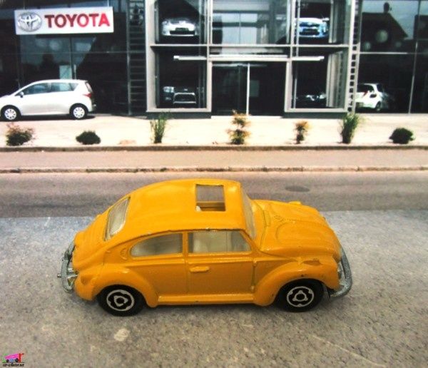 203-D VOLKSWAGEN COCCINELLE 1302 MAJORETTE 1/60