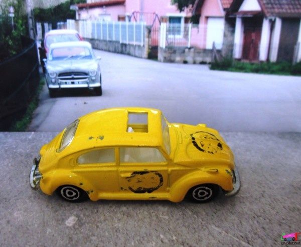 203-D VOLKSWAGEN COCCINELLE 1302 MAJORETTE 1/60