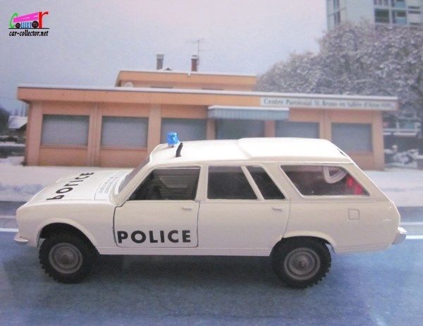 peugeot 504 break dangel police solido