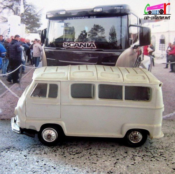 renault-estafette-tourisme-les-miniatures-de-norev-1-43