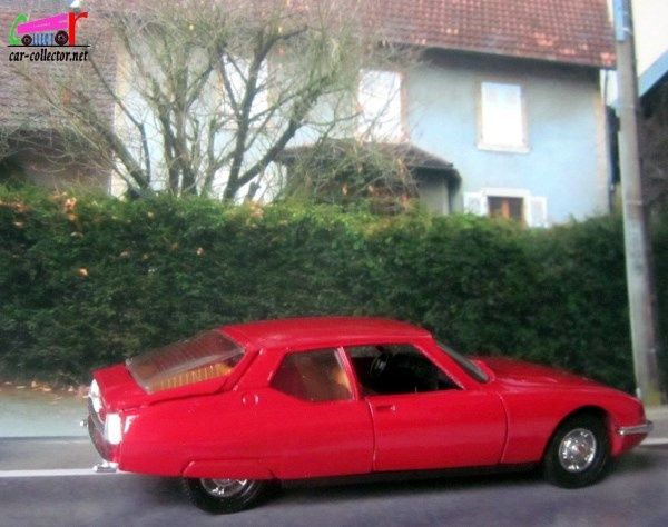 citroen-sm-peinture-rouge-yesterday-solido-1807-1-43
