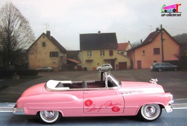buick-convertible-marilyn-monroe-serie-signature-solido