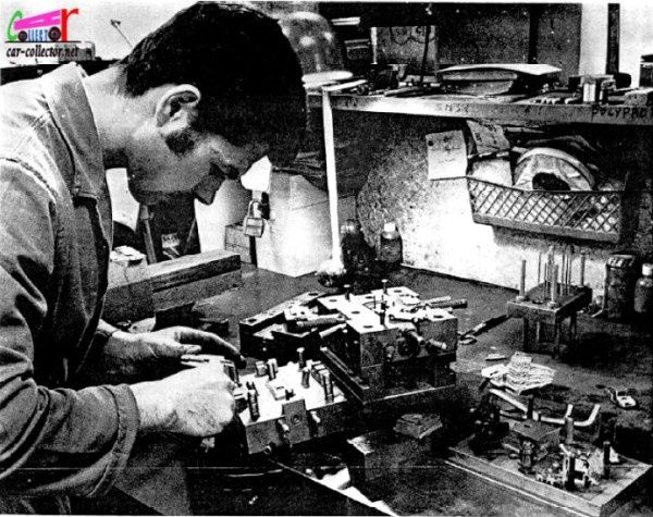 visite-chez-majorette-en-1972-fabrication-cabriolet-peugeot-204
