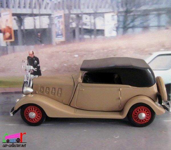 renault-vivasport-coach-1934-decapotable-ferme-dubray-1-43-gerard-jugnot-simple-flic-