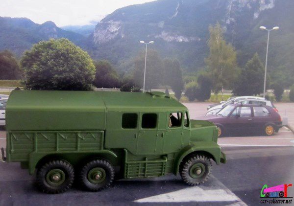 leyland-camion-d-artillerie-dinky-toys-leyland-medium-artillery-689