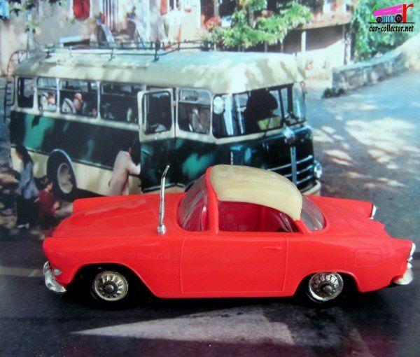 simca-plein-ciel-hard-top-rouge-les-miniatures-de-norev-1-43
