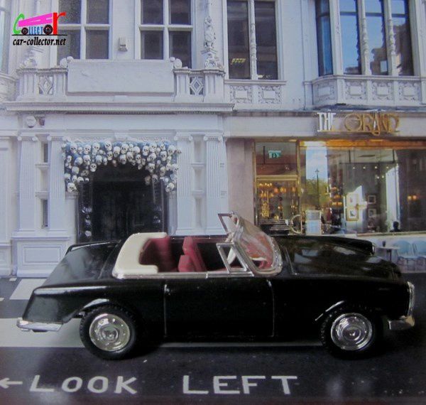 facel-vega-2-1962-cabriolet-noire-sixties-solido-1-43