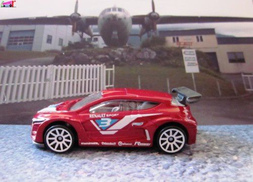 renault-megane-trophy-sport-2012-122-serie-all-stars-hot-wheels-1-64