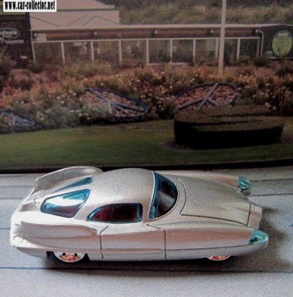 prototypo-alfa-romeo-bat9-2005-019-realistix-hot-wheels
