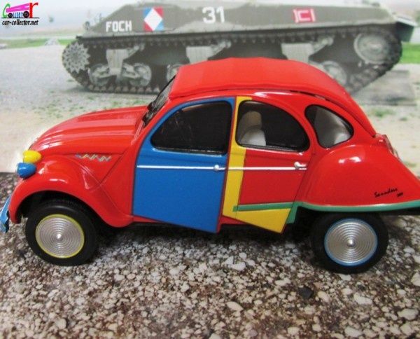 citroen-2cv-cubiste-2cv-cube-hommage-peintre-pablo-picasso-eligor